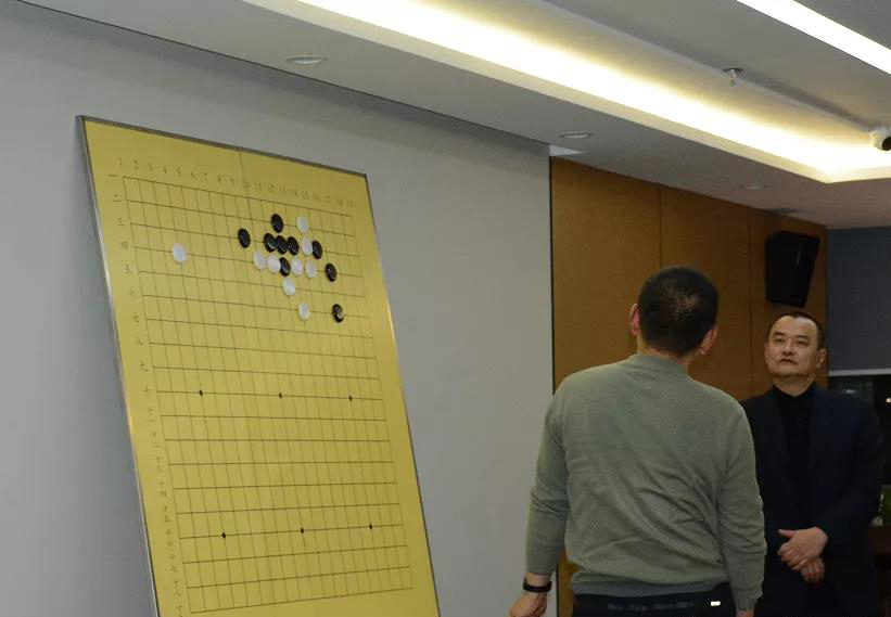 围棋名家王元与我省电力行业棋友交流指导(图2)